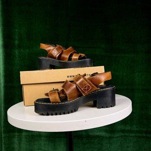 Dr Martens Ariel platform sandals